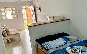 Kitnet a 150m da praia com Ar Condicionado